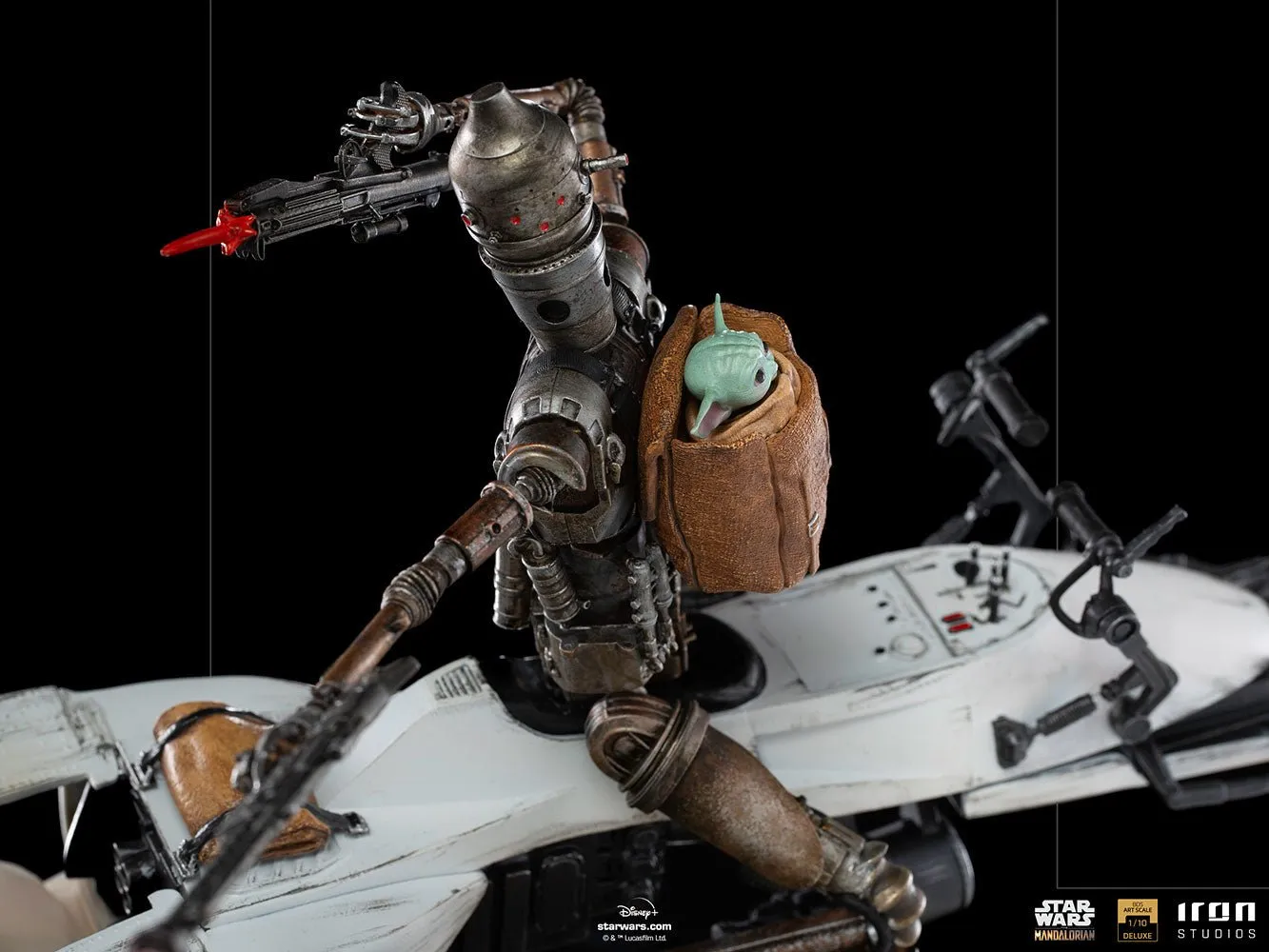 Iron Studios Star Wars The Mandalorian IG-11 and The Child Deluxe 1:10 BDS Art Scale Statue