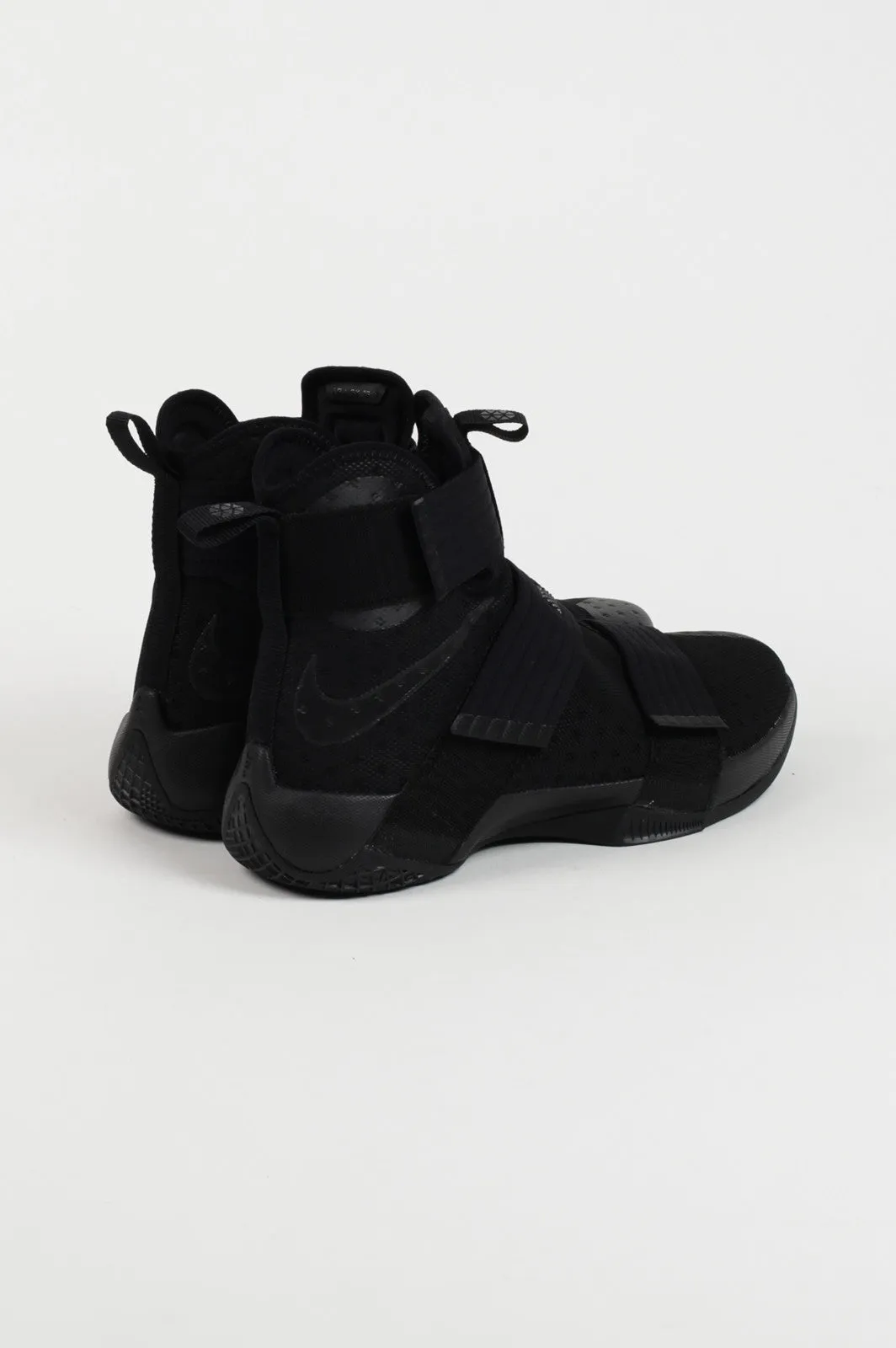 Lebron Soldier 10